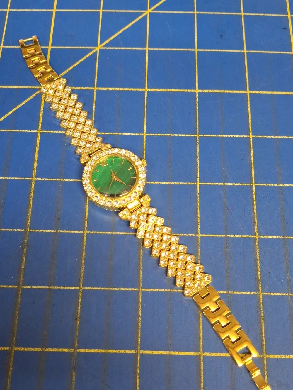 Rhinestone Gold Tone 8